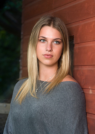 Laura (12)