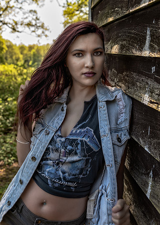 Tog-Lawrence_Lora13