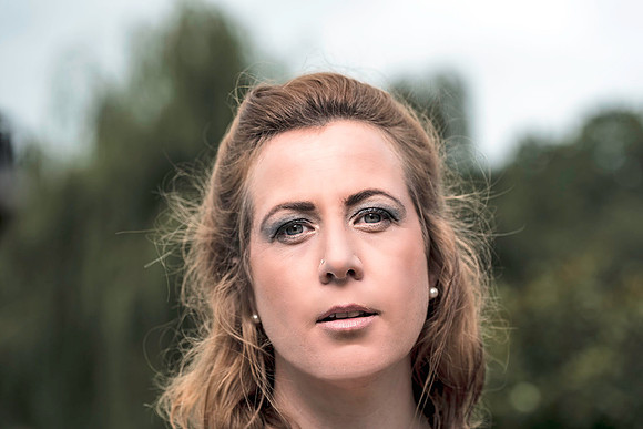 Laura 2