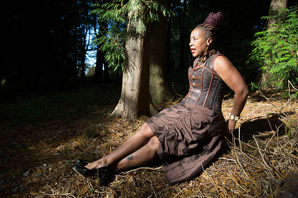 1P0A8410
